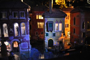 Image of Nativity scenes n which the figures take life amid the canals of the City of Venice