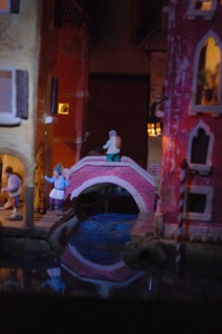 Image of Nativity scenes n which the figures take life amid the canals of the City of Venice